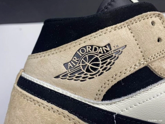 BQ6472 Mid Air 'Barely Orange' 1 -800 Jordan 0601